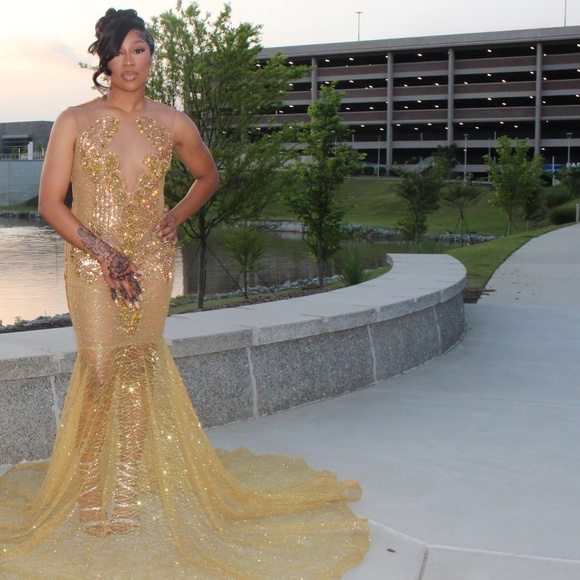 PROM DRESS FOR SALE - Picture 3 of 3
